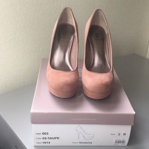 Bakers Heels Size 6